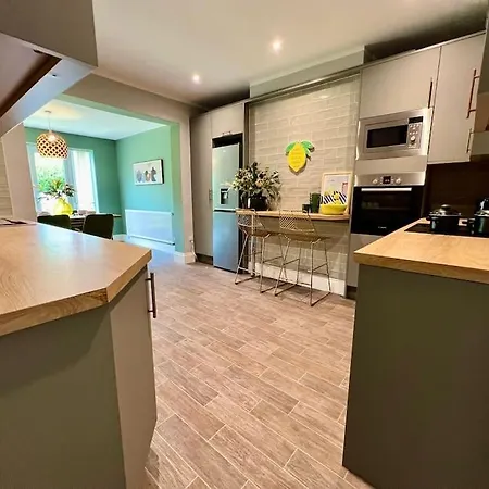 Lemon Drop Wyndale Living Parking Bham Nec * Μπέρμιγχαμ